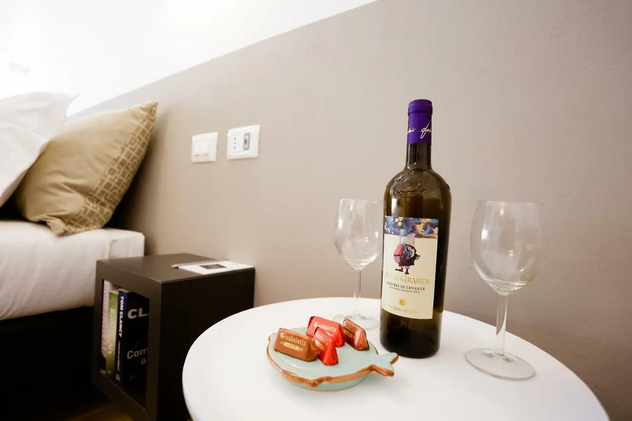 Sarzana'S Rooms Italy