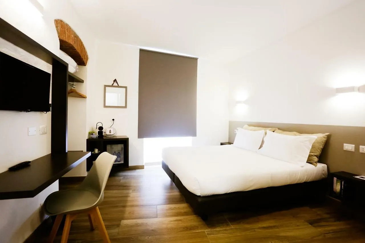 Sarzana'S Rooms 0*, Sarzana