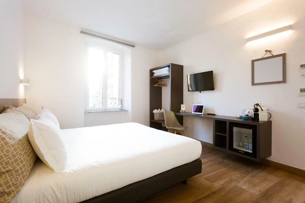 Guest house Sarzana'S Rooms Italy